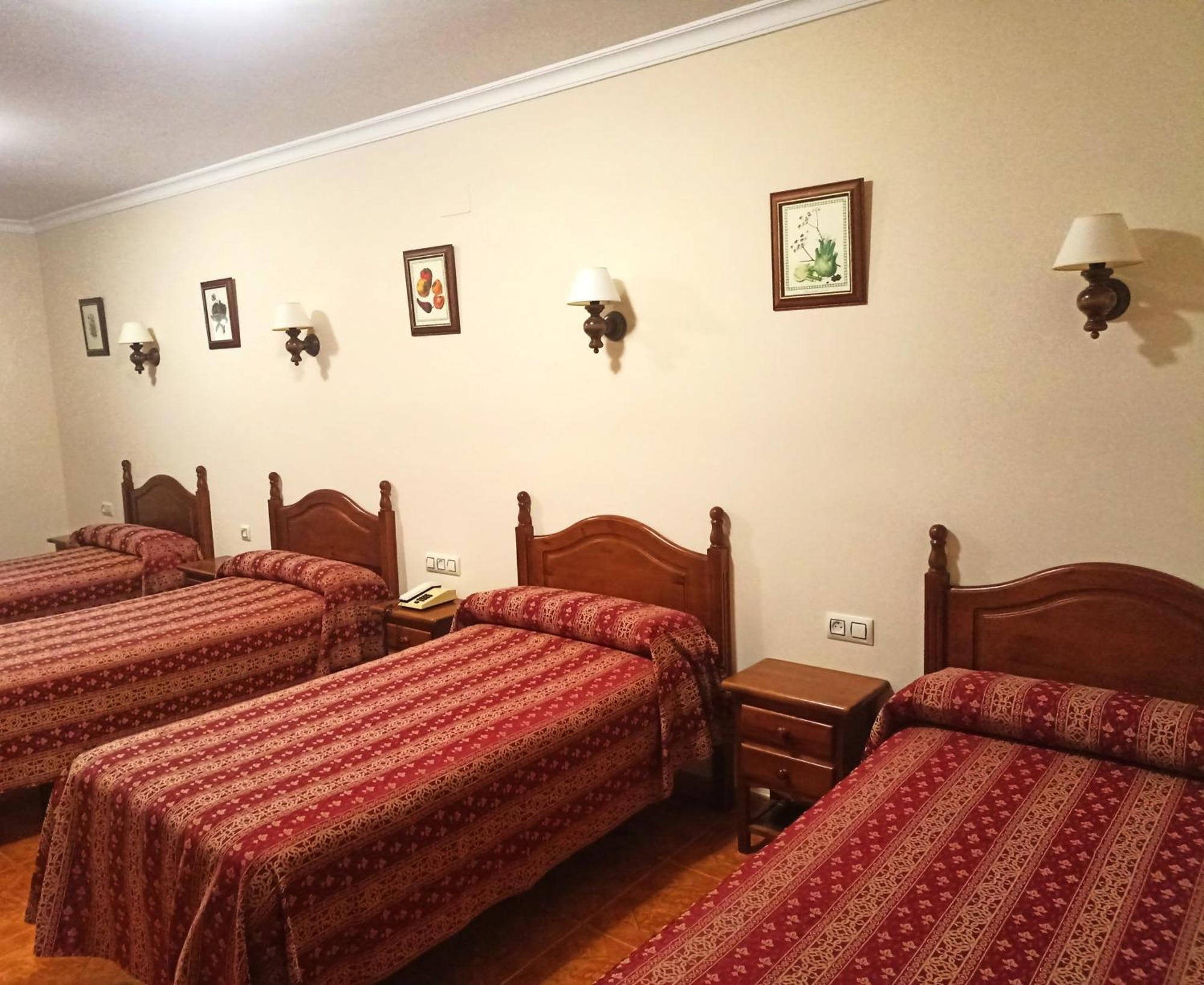 Hostal Bellido Montilla Exterior foto